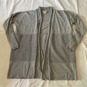 Lululemon 12 Sit in Lotus Wrap Sweater Cardigan Gray ~ Merino Wool Pockets